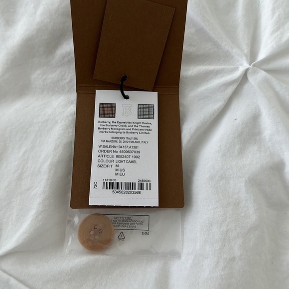 Burberry Monogram Wool Silk Blend Oversized Cardigan – Size M (Light Camel) - Picture 5 of 5